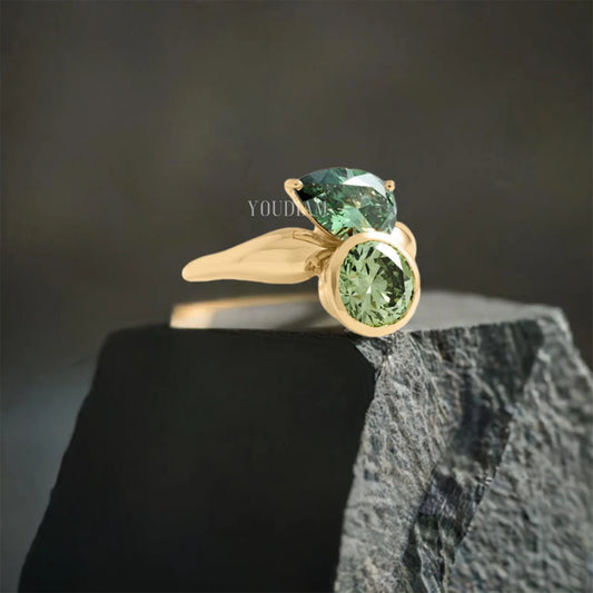 Toi Et Moi Ring Green Pear & Round Lab Diamond Engagement Ring