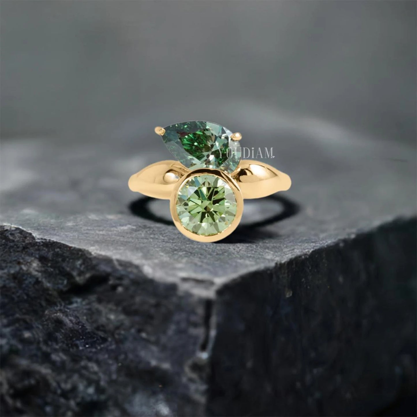 Toi Et Moi Ring Green Pear & Round Lab Diamond Engagement Ring