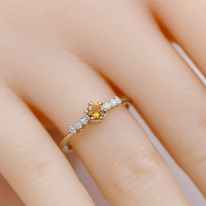 4mm Round Citrine Seven Stone Asymmetric Ring 18K
