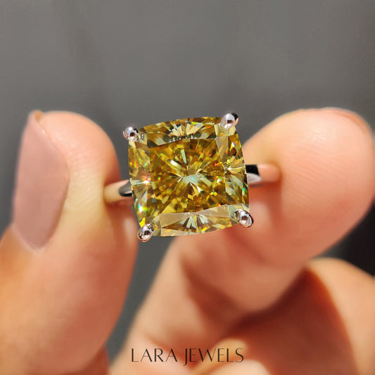 Lab grown round engagement ring in Round Prong Setting, available in Silver. IGI certified, ethically sourced, handcrafted at Lara Jewels.
