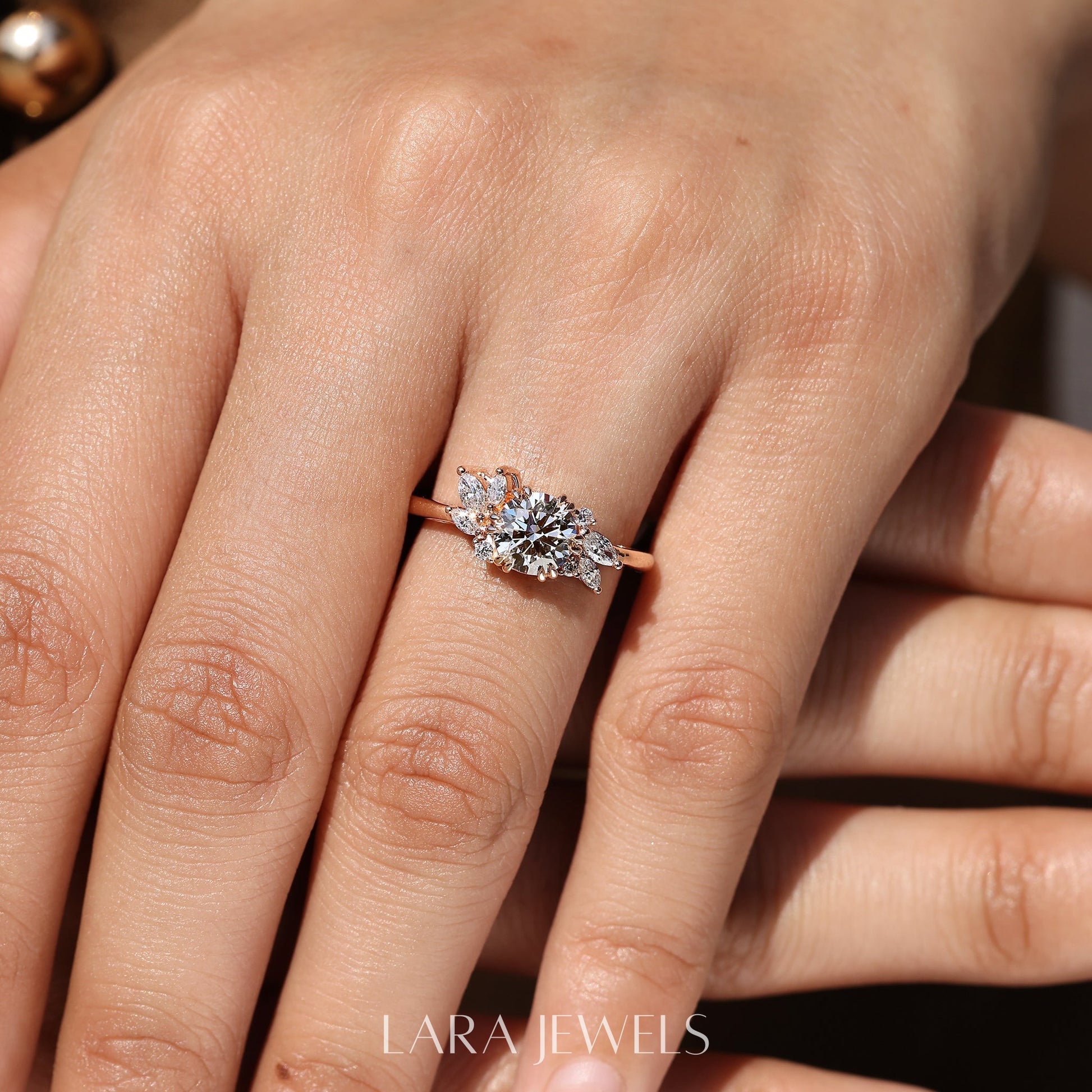 Lab grown round engagement ring in Lara Jewels setting, available in Silver. IGI certified, ethically sourced, handcrafted at Lara Jewels.