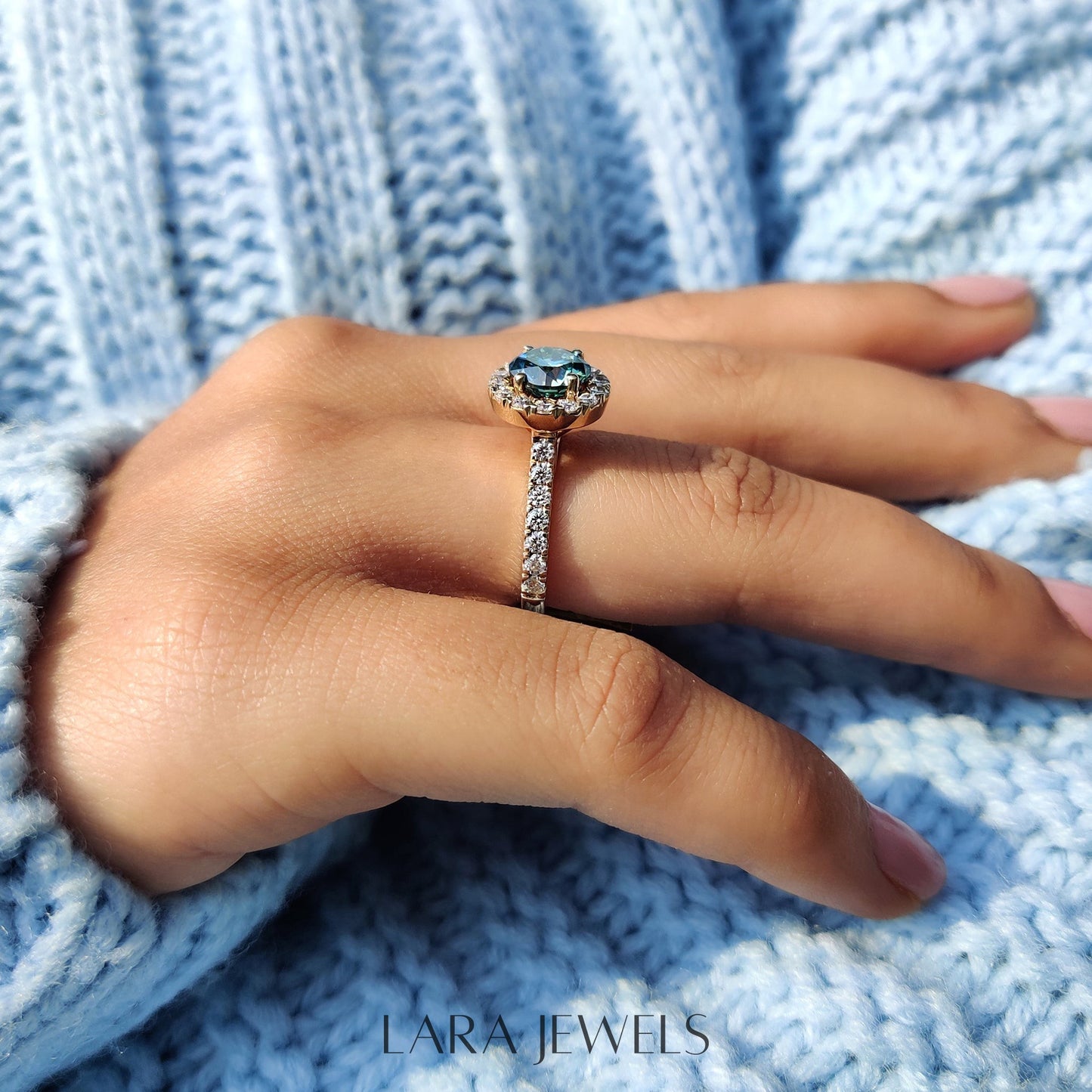 Lab grown round engagement ring in Lara Jewels setting, available in Silver. IGI certified, ethically sourced, handcrafted at Lara Jewels.