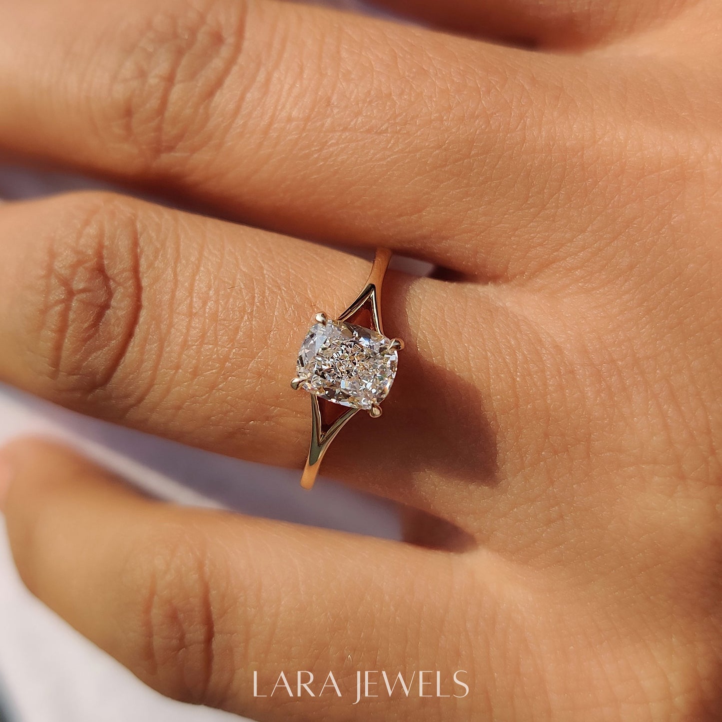 Lab grown cushion engagement ring in Lara Jewels setting, available in Silver. IGI certified, ethically sourced, handcrafted at Lara Jewels.