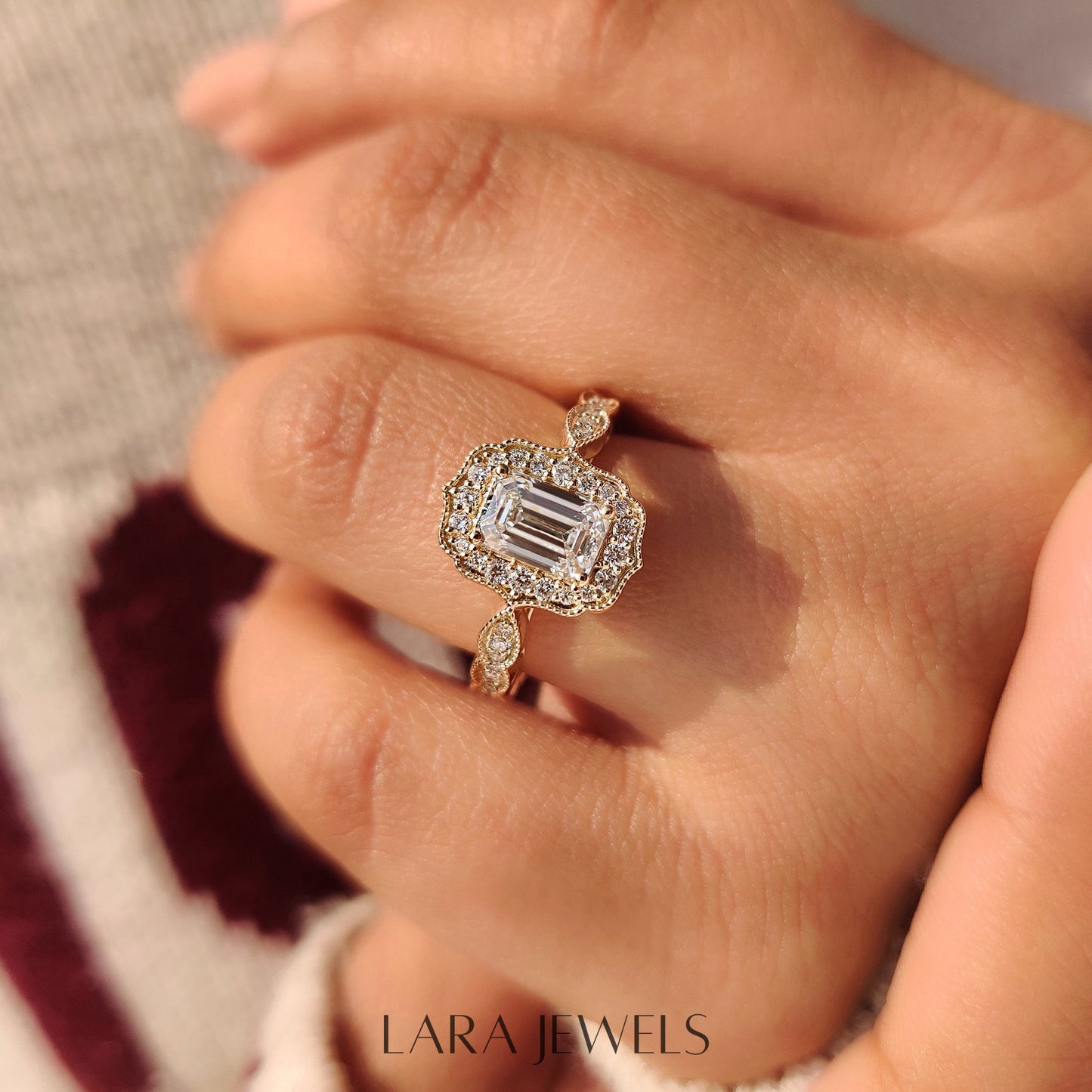 Lab grown round engagement ring in Round Diamond Halo Style, available in Silver. IGI certified, ethically sourced, handcrafted at Lara Jewels.