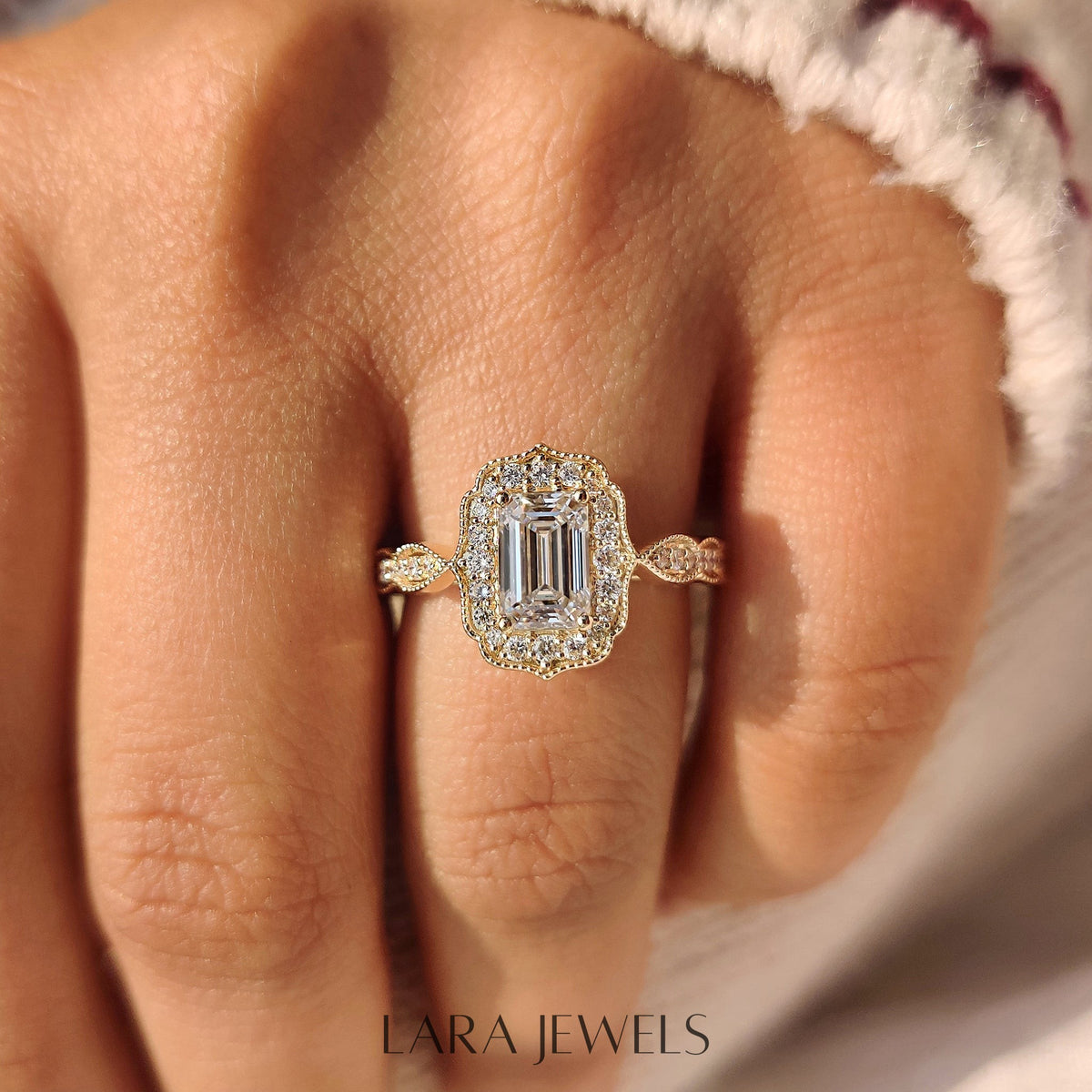 Lab grown round engagement ring in Round Diamond Halo Style, available in Silver. IGI certified, ethically sourced, handcrafted at Lara Jewels.