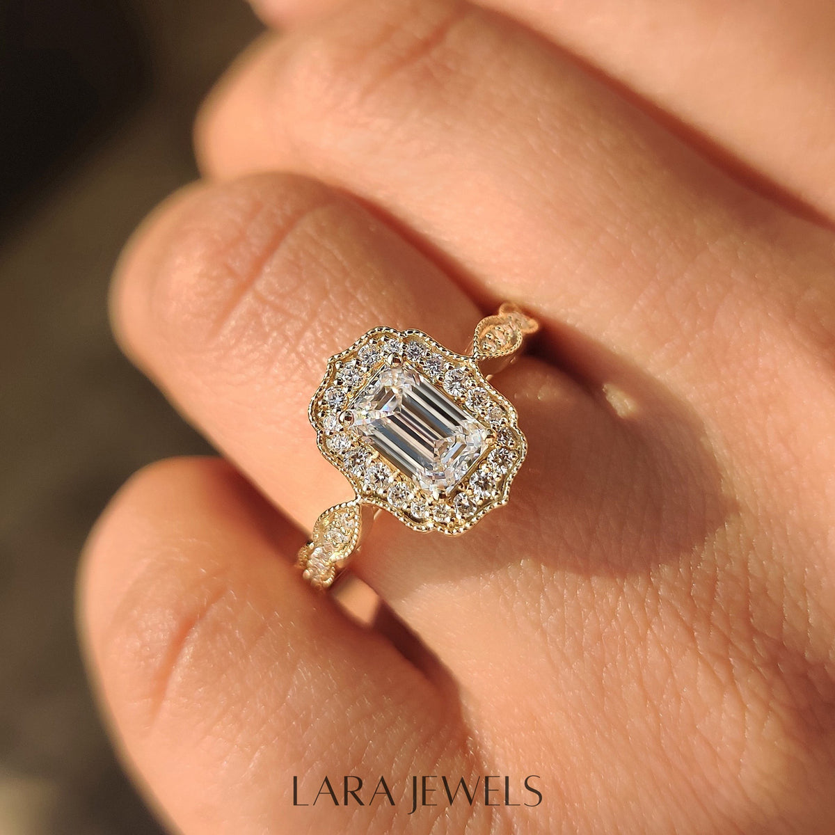 Lab grown round engagement ring in Round Diamond Halo Style, available in Silver. IGI certified, ethically sourced, handcrafted at Lara Jewels.