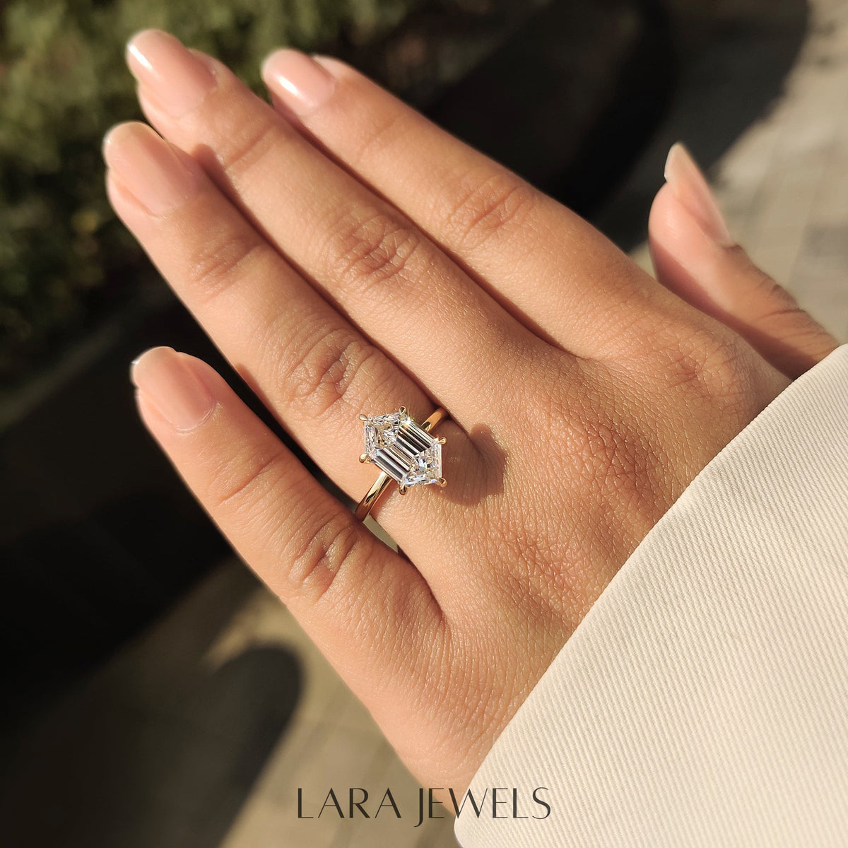 Lab grown hexagon engagement ring in Lara Jewels setting, available in Silver. IGI certified, ethically sourced, handcrafted at Lara Jewels.