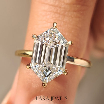 Lab grown hexagon engagement ring in Lara Jewels setting, available in Silver. IGI certified, ethically sourced, handcrafted at Lara Jewels.