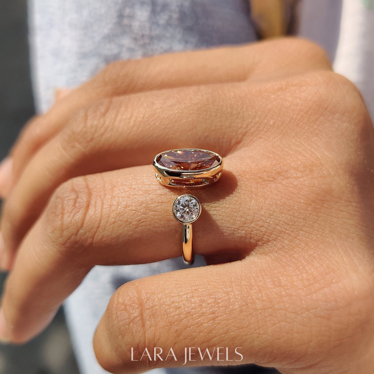 Lab grown round engagement ring in Lara Jewels setting, available in Silver. IGI certified, ethically sourced, handcrafted at Lara Jewels.