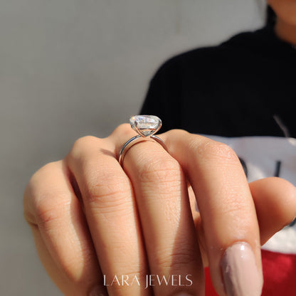 Lab grown oval engagement ring in Lara Jewels setting, available in Silver. IGI certified, ethically sourced, handcrafted at Lara Jewels.