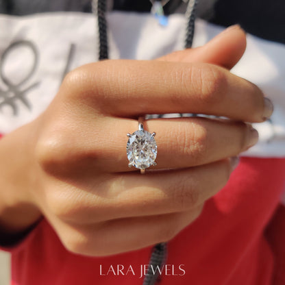 Lab grown oval engagement ring in Lara Jewels setting, available in Silver. IGI certified, ethically sourced, handcrafted at Lara Jewels.