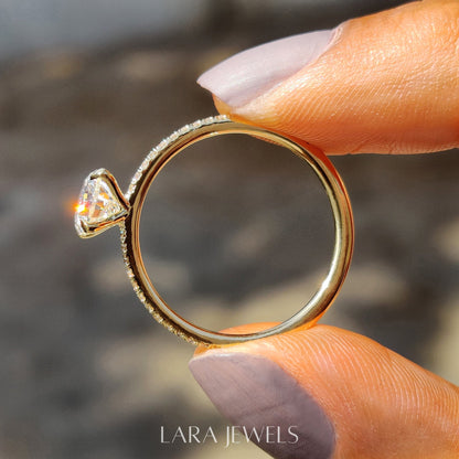 Lab grown pear engagement ring in Lara Jewels setting, available in Silver. IGI certified, ethically sourced, handcrafted at Lara Jewels.