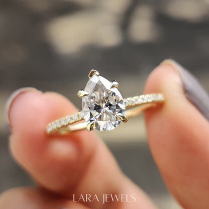 Lab grown pear engagement ring in Lara Jewels setting, available in Silver. IGI certified, ethically sourced, handcrafted at Lara Jewels.