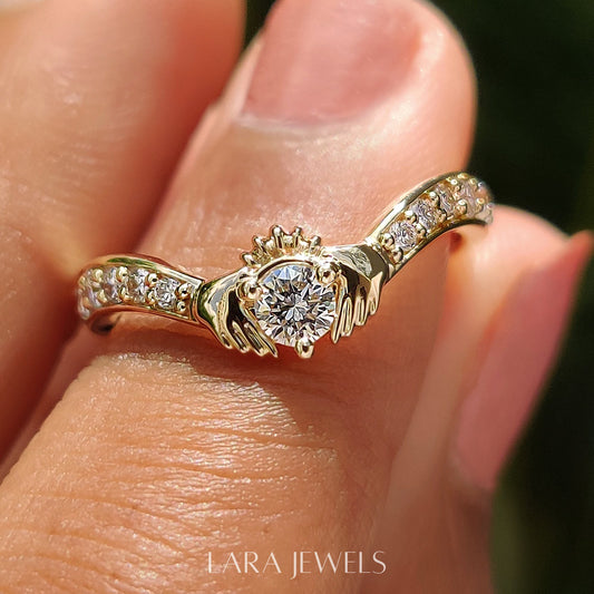Lab grown round engagement ring in Lara Jewels setting, available in Silver. IGI certified, ethically sourced, handcrafted at Lara Jewels.