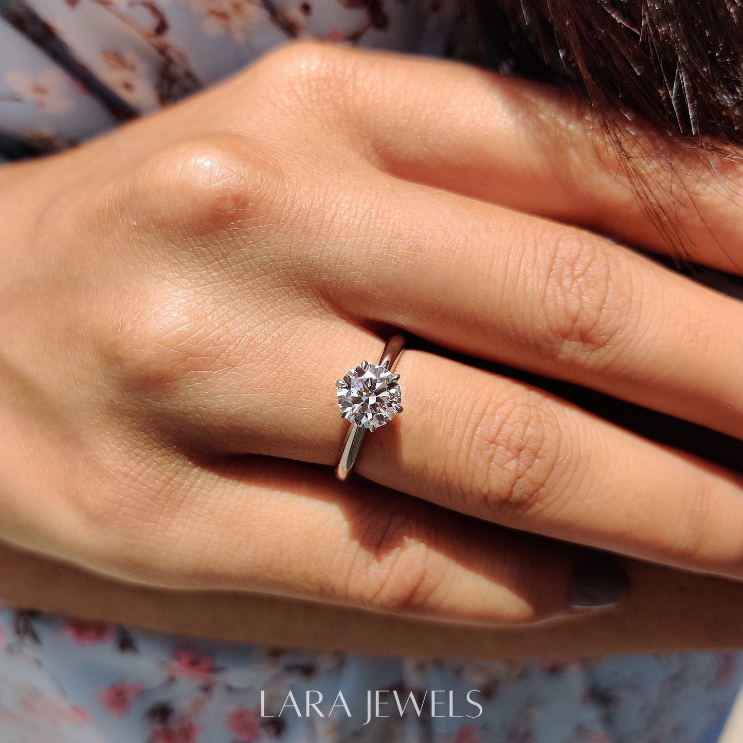 Lab grown round engagement ring in Lara Jewels setting, available in Silver. IGI certified, ethically sourced, handcrafted at Lara Jewels.