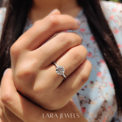Lab grown round engagement ring in Lara Jewels setting, available in Silver. IGI certified, ethically sourced, handcrafted at Lara Jewels.