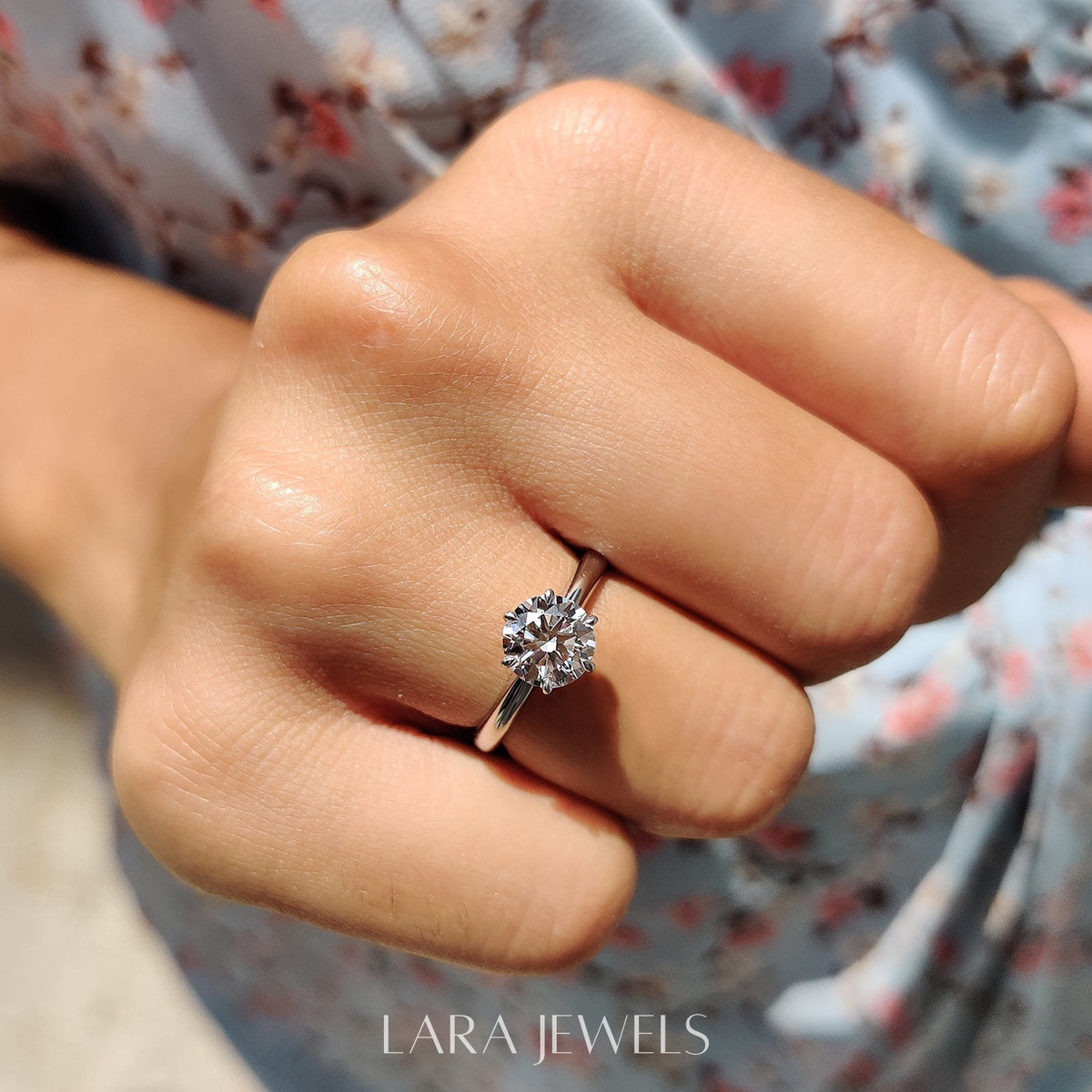 Lab grown round engagement ring in Lara Jewels setting, available in Silver. IGI certified, ethically sourced, handcrafted at Lara Jewels.