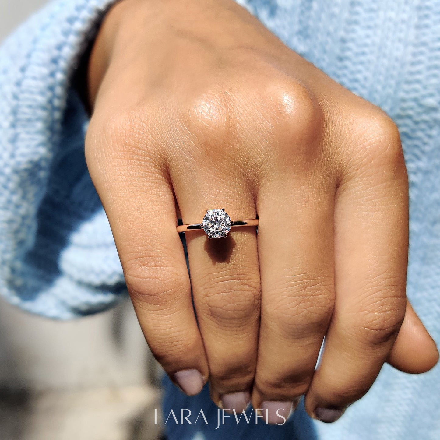 Lab grown round engagement ring in Lara Jewels setting, available in Silver. IGI certified, ethically sourced, handcrafted at Lara Jewels.