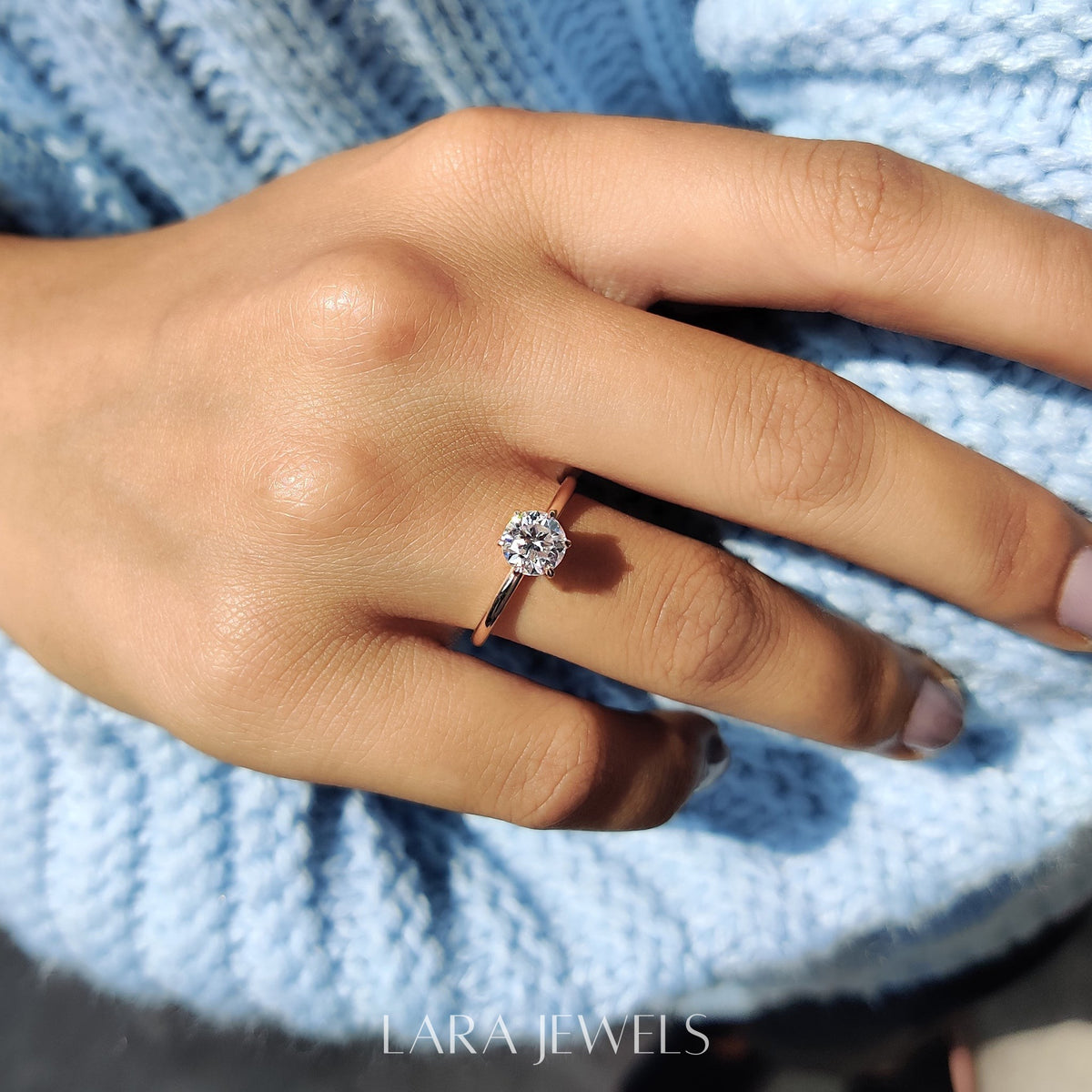 Lab grown round engagement ring in Lara Jewels setting, available in Silver. IGI certified, ethically sourced, handcrafted at Lara Jewels.