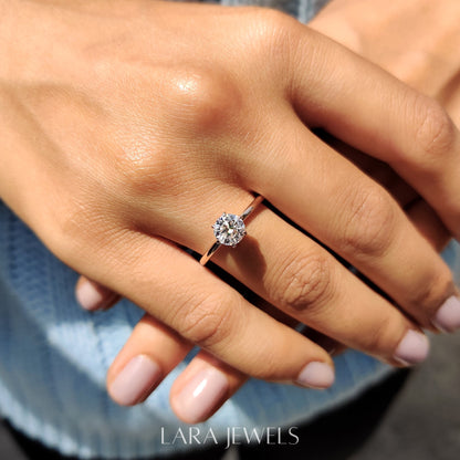 Lab grown round engagement ring in Lara Jewels setting, available in Silver. IGI certified, ethically sourced, handcrafted at Lara Jewels.