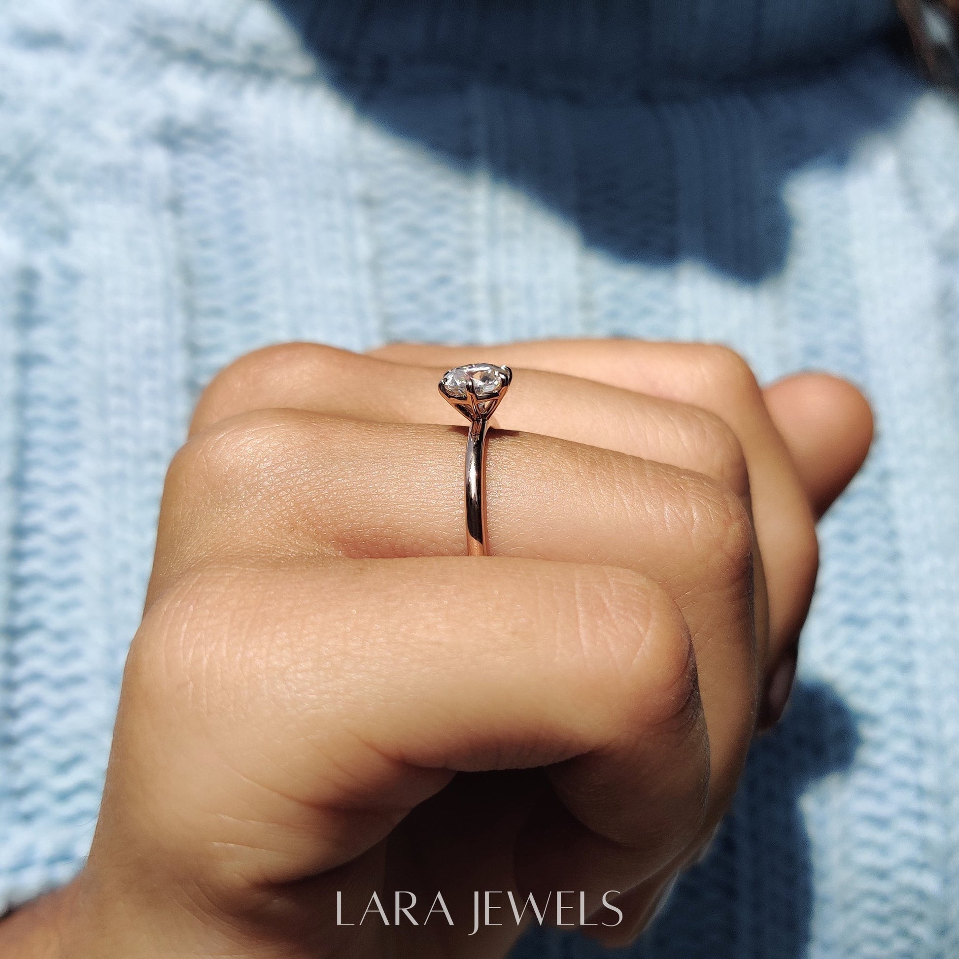 Lab grown round engagement ring in Lara Jewels setting, available in Silver. IGI certified, ethically sourced, handcrafted at Lara Jewels.