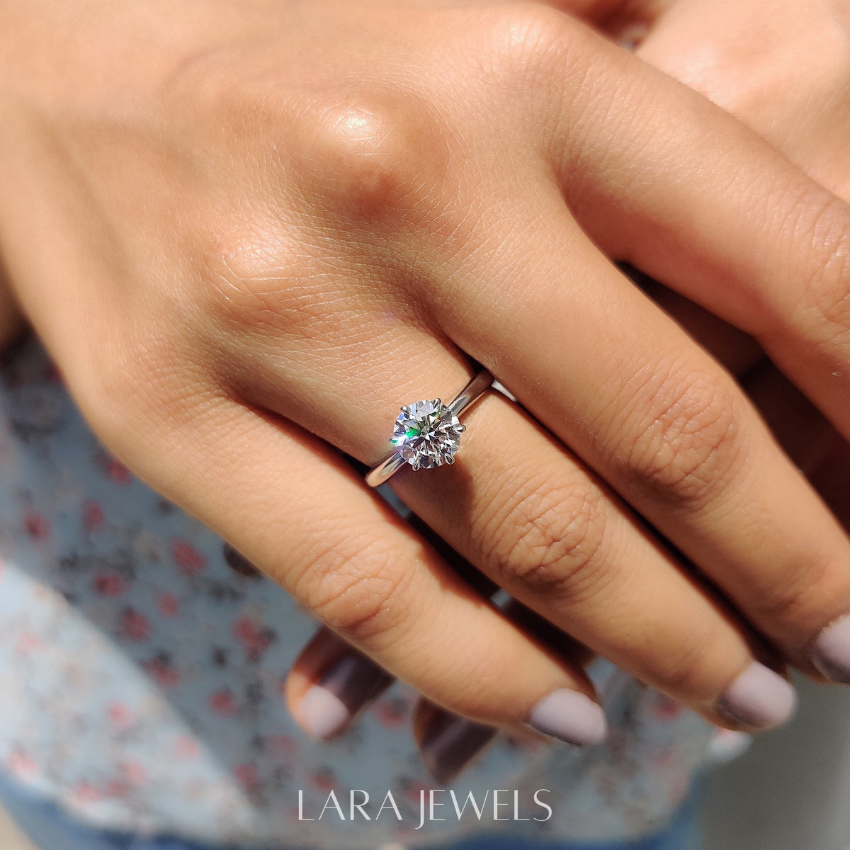 Lab grown round engagement ring in Lara Jewels setting, available in Silver. IGI certified, ethically sourced, handcrafted at Lara Jewels.