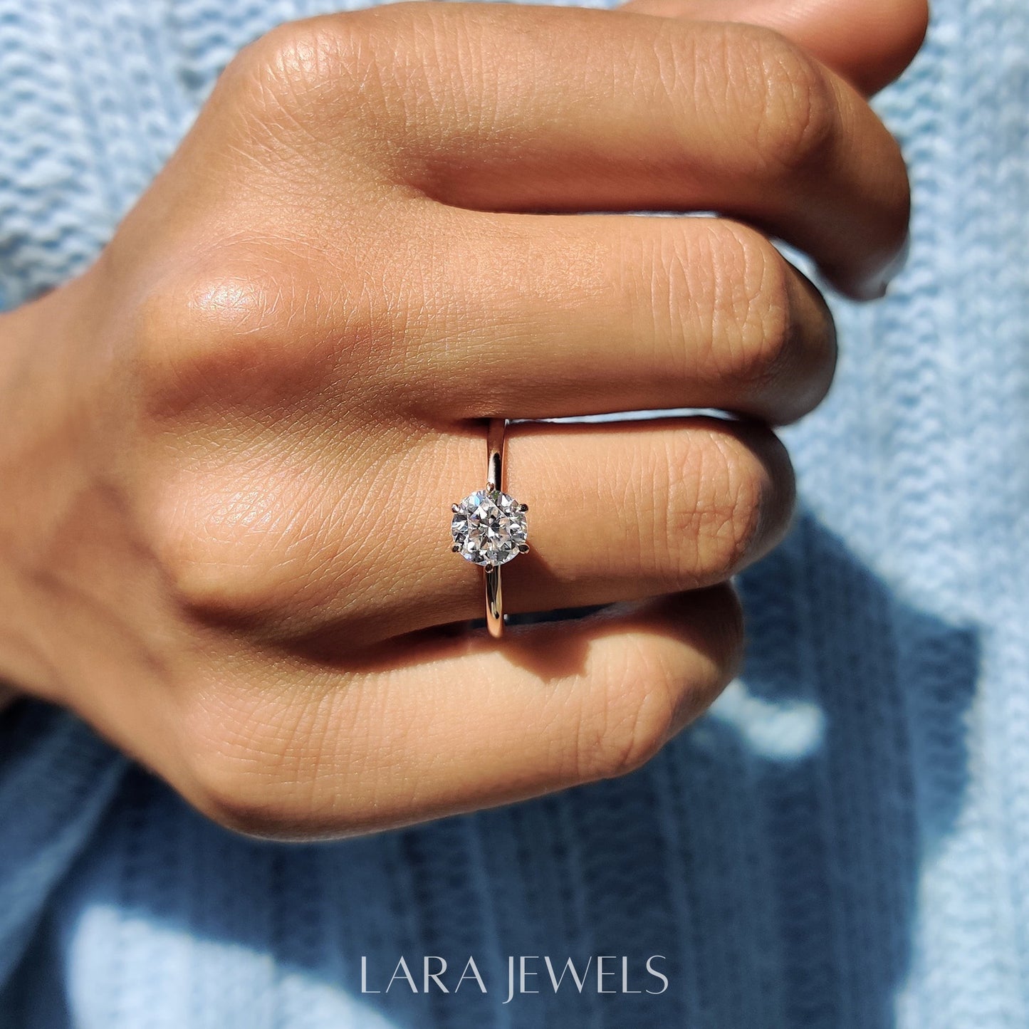 Lab grown round engagement ring in Lara Jewels setting, available in Silver. IGI certified, ethically sourced, handcrafted at Lara Jewels.