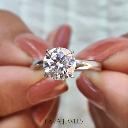 Lab grown round engagement ring in Lara Jewels setting, available in Silver. IGI certified, ethically sourced, handcrafted at Lara Jewels.