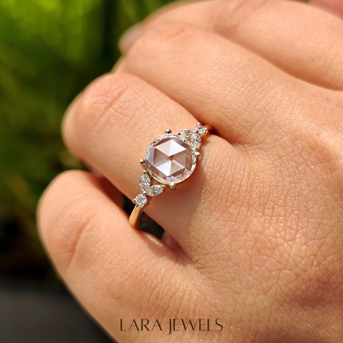 Lab grown round engagement ring in Lara Jewels setting, available in Silver. IGI certified, ethically sourced, handcrafted at Lara Jewels.