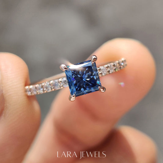 Lab grown princess engagement ring in Lara Jewels setting, available in Silver. IGI certified, ethically sourced, handcrafted at Lara Jewels.