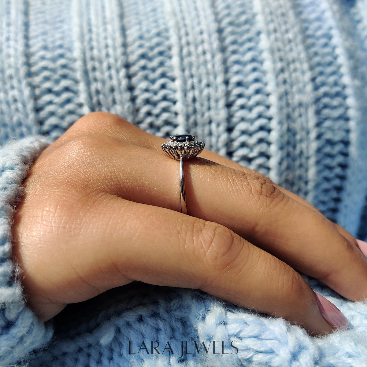 Lab grown round engagement ring in Lara Jewels setting, available in Silver. IGI certified, ethically sourced, handcrafted at Lara Jewels.