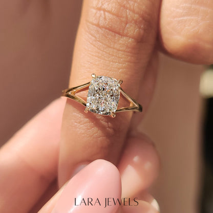 Lab grown cushion engagement ring in Lara Jewels setting, available in Silver. IGI certified, ethically sourced, handcrafted at Lara Jewels.