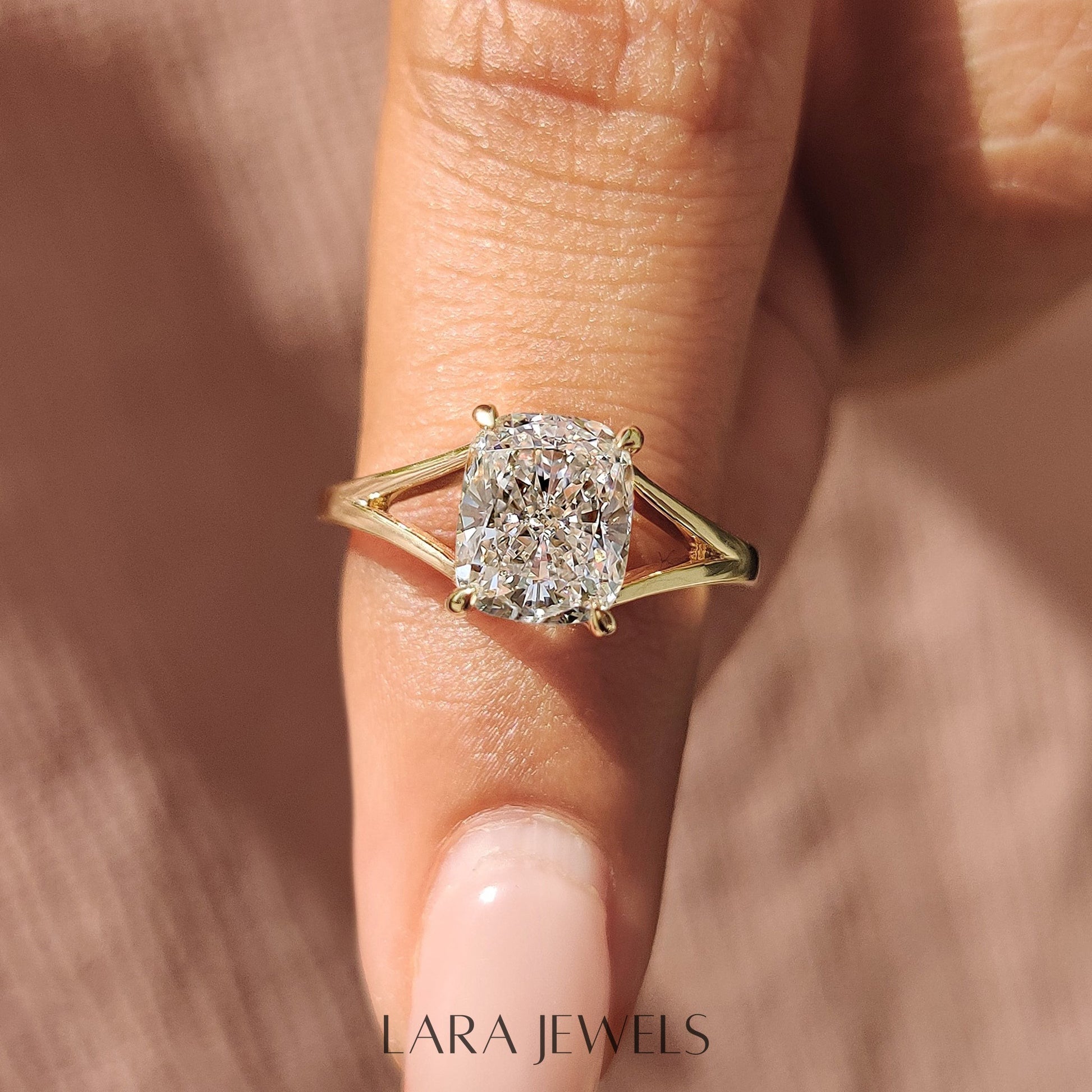 Lab grown cushion engagement ring in Lara Jewels setting, available in Silver. IGI certified, ethically sourced, handcrafted at Lara Jewels.