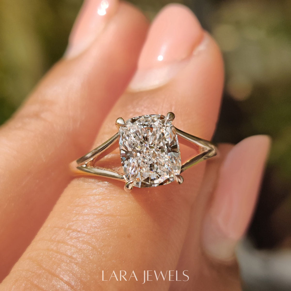 Lab grown cushion engagement ring in Lara Jewels setting, available in Silver. IGI certified, ethically sourced, handcrafted at Lara Jewels.