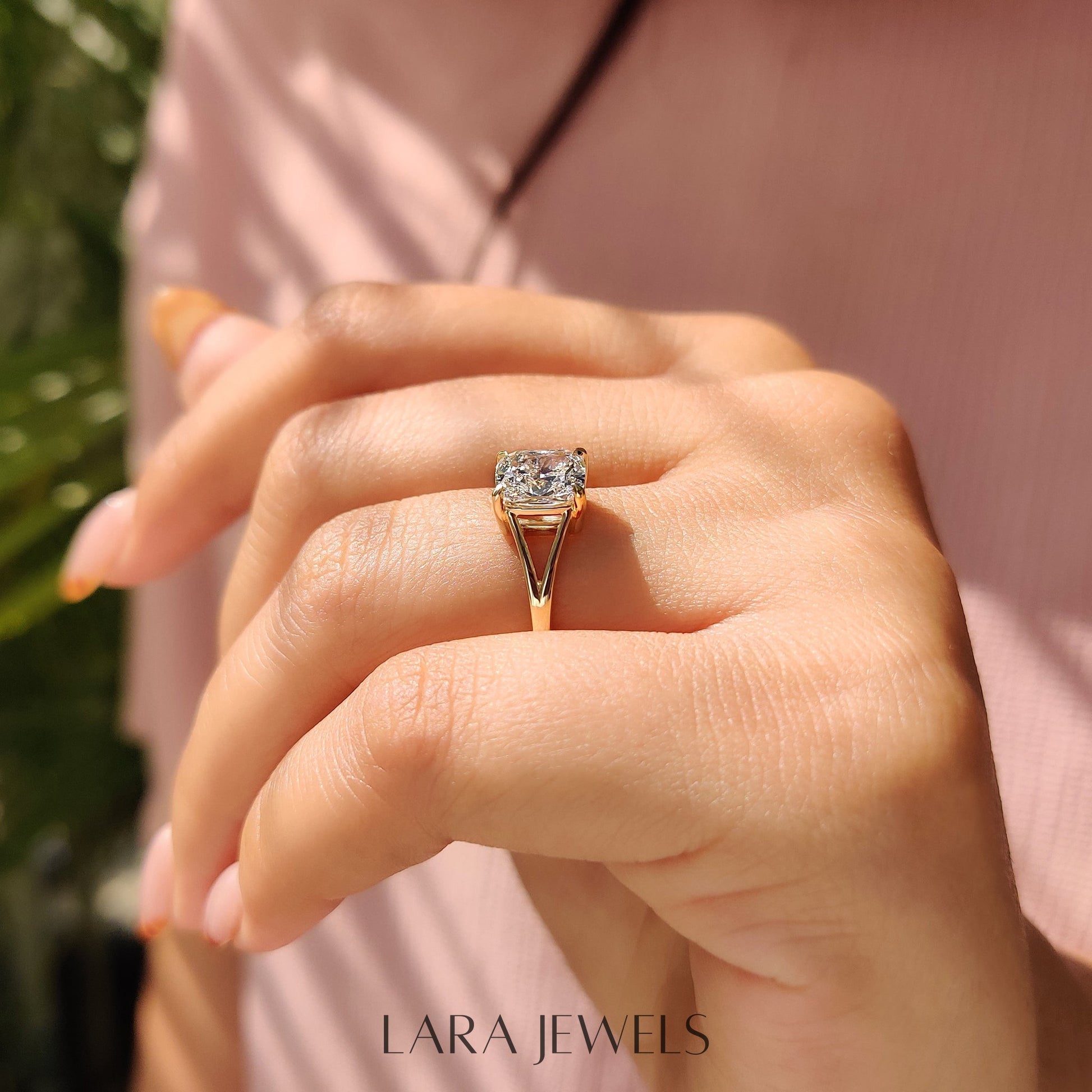 Lab grown cushion engagement ring in Lara Jewels setting, available in Silver. IGI certified, ethically sourced, handcrafted at Lara Jewels.