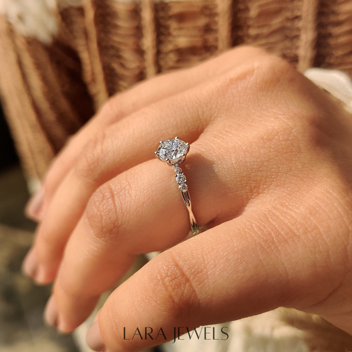 Lab grown round engagement ring in Lara Jewels setting, available in Silver. IGI certified, ethically sourced, handcrafted at Lara Jewels.