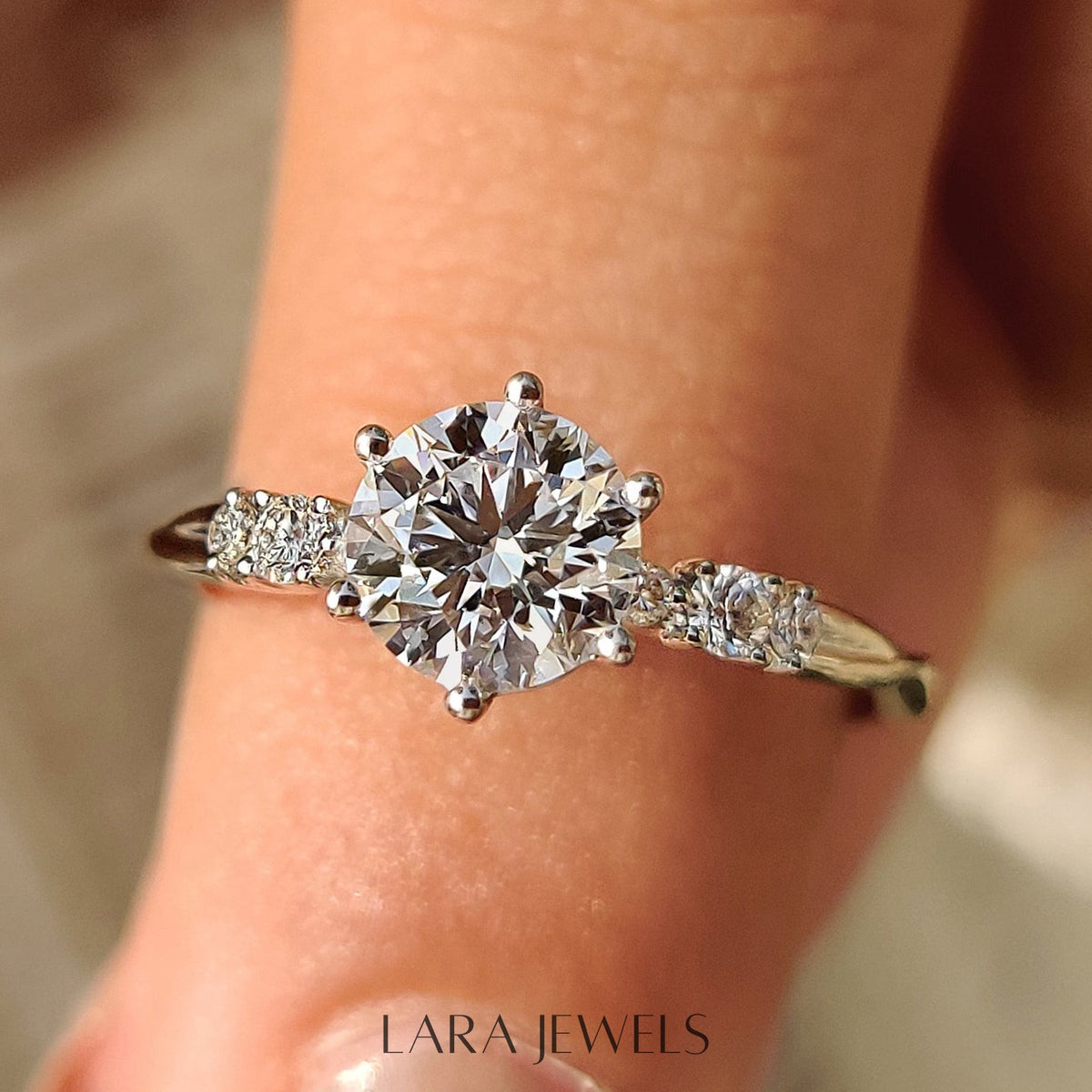 Lab grown round engagement ring in Lara Jewels setting, available in Silver. IGI certified, ethically sourced, handcrafted at Lara Jewels.
