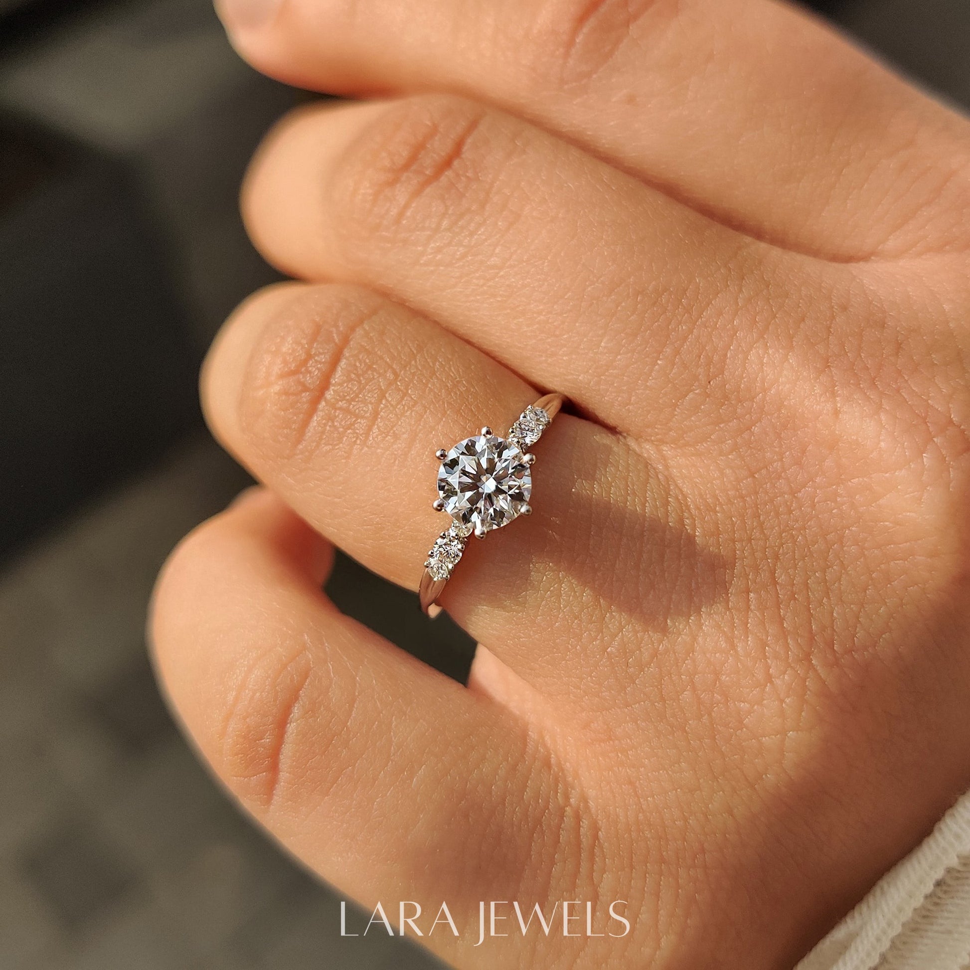 Lab grown round engagement ring in Lara Jewels setting, available in Silver. IGI certified, ethically sourced, handcrafted at Lara Jewels.