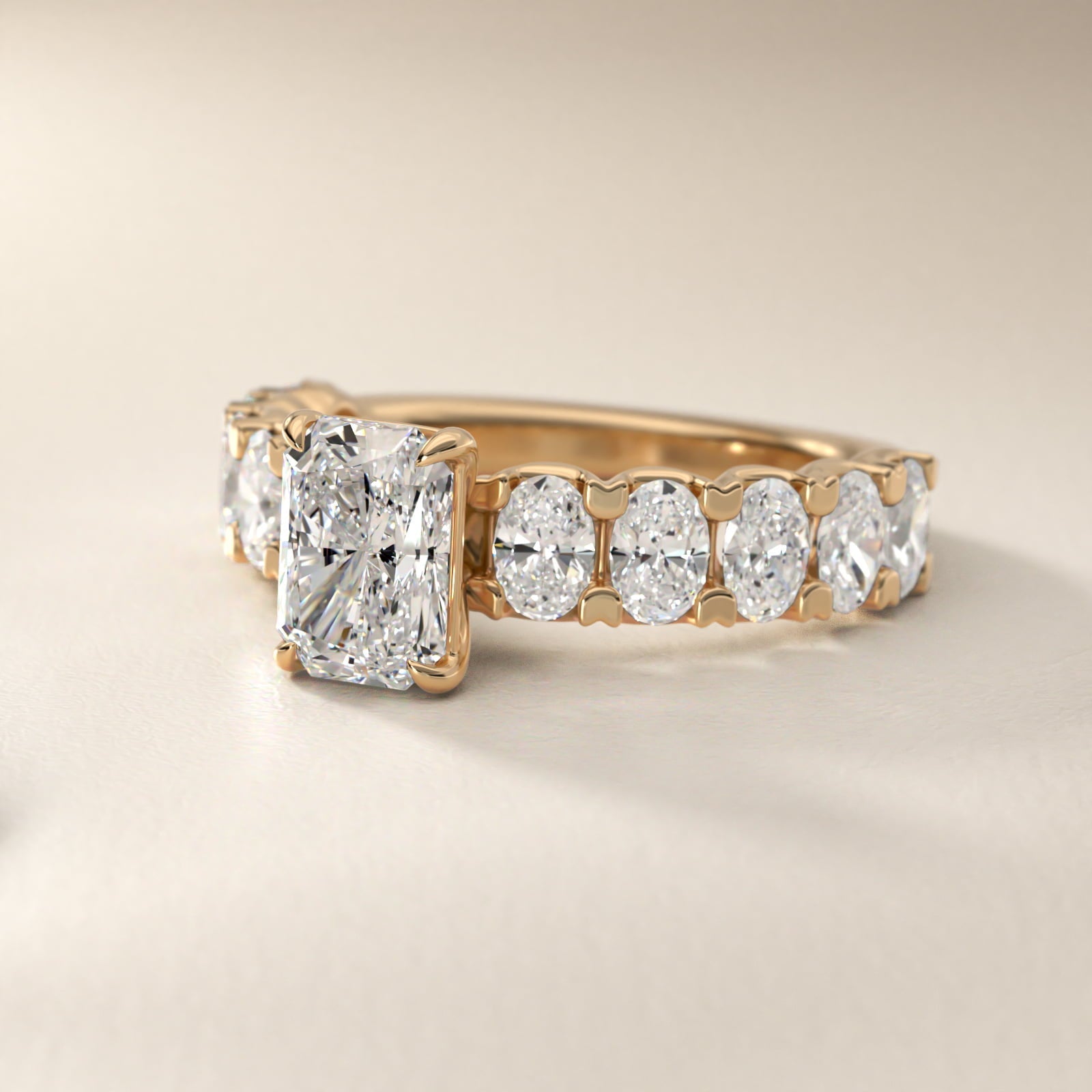 Oval-Cut Diamond Engagement Ring in 18k Yellow Gold - Radiant Center