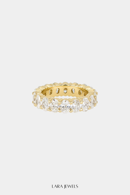 Oval Diamond Eternity Ring 18K Gold - Detail