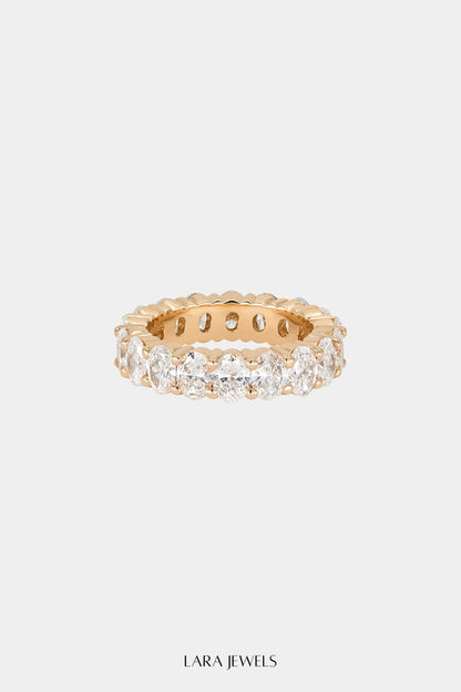Oval Diamond Eternity Ring 18K Gold - Detail