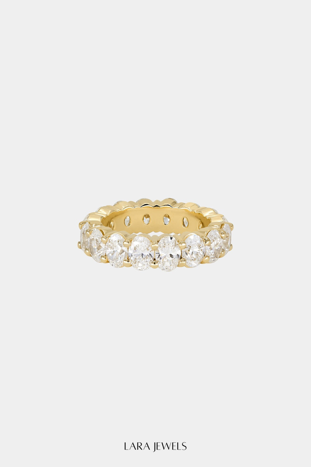 Oval Diamond Eternity Ring 18K Gold - Detail