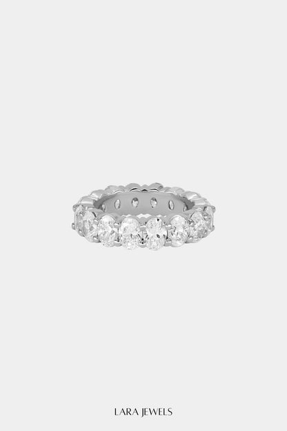 Oval Diamond Eternity Ring 18K Gold - Detail