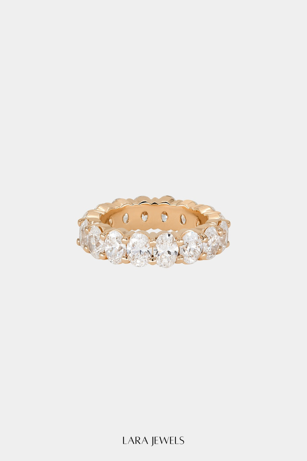 Oval Diamond Eternity Ring 18K Gold - Detail