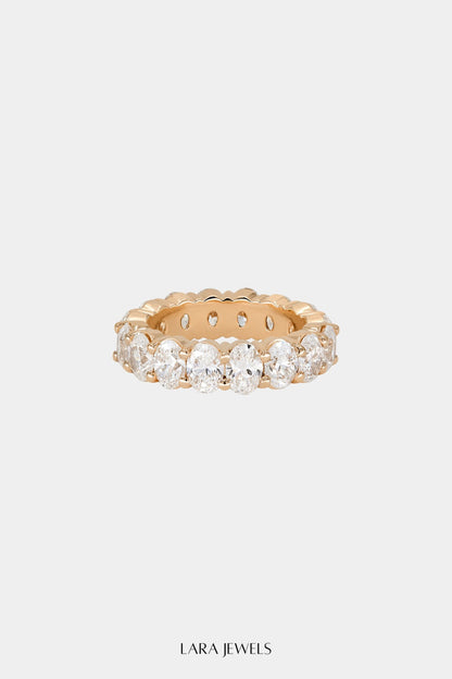 Oval Diamond Eternity Ring 18K Gold - Detail