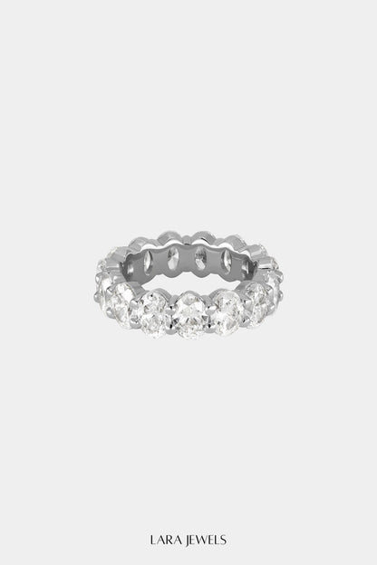 Oval Diamond Eternity Ring 18K Gold - Detail