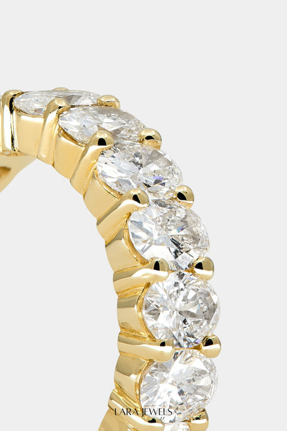 Oval Diamond Eternity Ring 18K Gold - Detail
