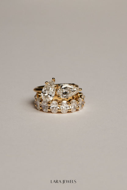 Oval Diamond Eternity Ring 18K Gold - Back view