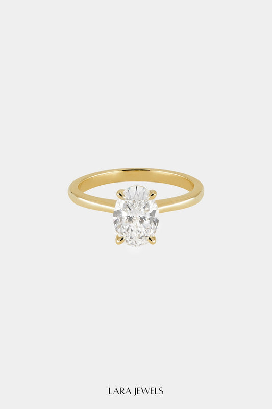 Oval Diamond Ring 18K Gold - Front view