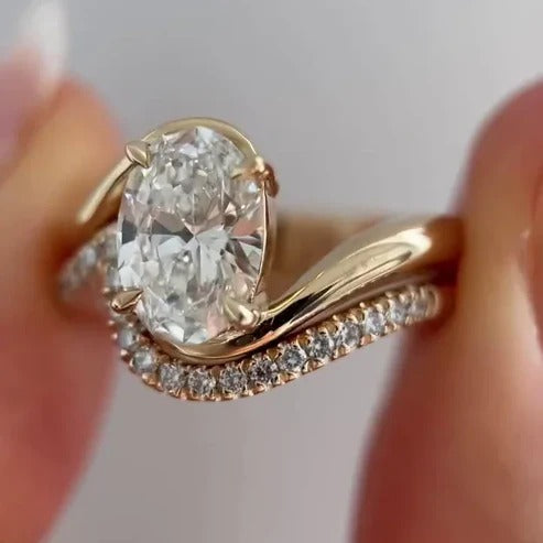 Oval Lab Grown Diamond Engagement Ring